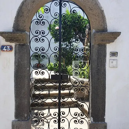 Casa Dafne بيت للعطل ليباري